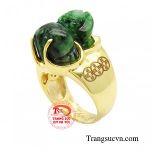 Tỳ Hưu là linh vật huyền thoại mang lại bình an, may mắn, xua đuổi tà khí, bệnh tật.