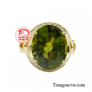  Khi ánh sáng chiếu vào, viên đá sẽ lấp lánh lung linh giúp cho các nàng thu hút mọi ánh nhìn. 