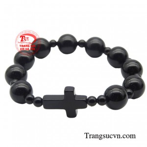 Mỗi viên đá mang một vẻ đẹp độc đáo và tinh tế và màu sắc phong phú, tượng trưng cho sự đa dạng và huyền bí của tạo hóa.