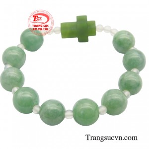 Jadeit được xem như biểu tượng cho sự may mắn, tài lộc, sức khỏe và trường thọ.