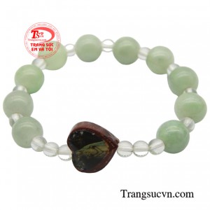 Với thiết kế phù hợp với tay bé, đảm bảo an toàn khi sử dụng.