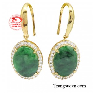 Hoa tai cẩm thạch thời thượng sẽ là món quà hoàn hảo dành tặng những người thương yêu nhất. 