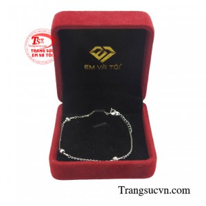 Sản phẩm được giao hàng toàn quốc.