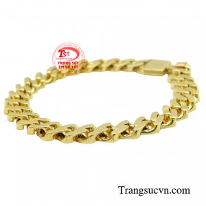 Thiết kế dày dặn mạnh mẽ, khỏe khoắn giúp toát lên được sự đẳng cấp của người đeo.