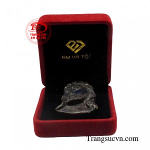 Sản phẩm được giao hàng toàn quốc.