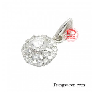 Một món phụ kiện đẹp, hợp thời trang giúp nàng tôn lên vẻ đẹp va phong cách riêng của mình.
