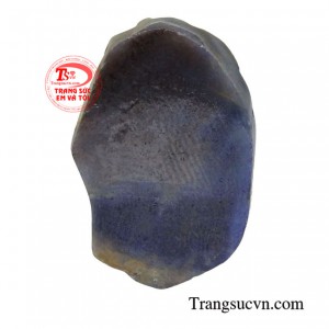 Đeo mặt ĐứcMẹ không chỉ là món đồ trang sức mà nó còn giúp cho người đeo tăng cường niềm tin và lòng sùng kính Đức Mẹ.