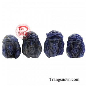 Mặt saphire Chúa Giêsu an lành không chỉ là một món đồ trang sức thông thường mà còn là biểu tượng sâu sắc về niềm tin, hy vọng và sức mạnh nội tâm.