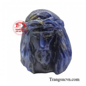 Khi kết hợp với hình ảnh Chúa Giêsu, viên đá này càng mang ý nghĩa tâm linh sâu sắc, giúp xoa dịu tâm hồn, củng cố niềm tin và mang đến nguồn năng lượng tích cực cho người sở hữu.