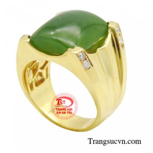 Sản phẩm được làm từ chất liệu vàng18k với độ bền bỉ, sáng bóng và khả năng giữ màu vượt trội.