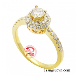 Nhẫn nữ kim cương đài cát mang đến vẻ đẹp sang trọng, quý phái, đẳng cấp cho người đeo.