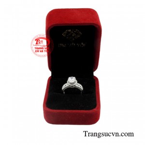 Sản phẩm được giao hàng toàn quốc.