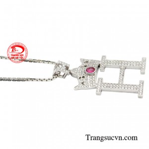 Nhờ vậy, sản phẩm luôn lung linh tỏa sáng rực rỡ, thu hút mọi ánh nhìn.