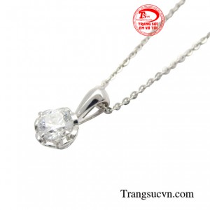 Với món trang sức này mỗi quý cô sẽ luôn hạnh phúc, rạng rỡ và tỏa sáng cùng vẻ đẹp hiện đại.