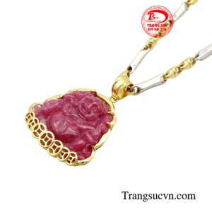 Ngoài ra, khi đeo trên người còn thu hút tài lộc, danh tiếng, thăng quan phát tài.