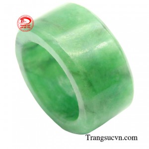 Mỗi viên ngọc mang một năng lượng phong thủy riêng, thu hút tài lộc, may mắn, và thành công cho người đeo.