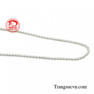 Ngoài ra, bạc còn có tác dụng với sức khỏe. Bạc được cho là có tác dụng kháng khuẩn, kháng viêm và có thể giúp cải thiện tình trạng mệt mỏi, lo âu và stress.