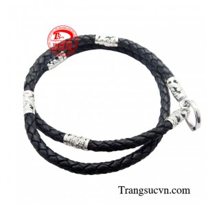 Một người đàn ông thành công trên con đường sự nghiệp thì chiếc dây da bọc rồng phong cách cũng đủ để giúp các anh thực hiện điều đó.