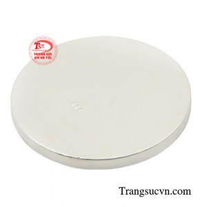 Ngoài ra đồng xu bạc được sử dụng để đánh gió cho những người bị cảm mạo, giúp đẩy các độc tố ra khỏi cơ thể một cách nhanh nhất.
