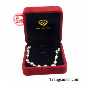 Sản phẩm được giao hàng toàn quốc.