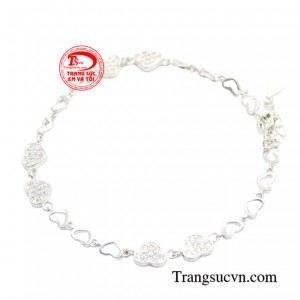 Đặc biệt sản phẩm có tác dụng cực lớn đối với sức khỏe giúp duy trì cân bằng cảm xúc, thúc đẩy tinh thần cải thiện tâm trạng cho người đeo.