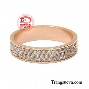Nhẫn vàng hồng thời trang chế tác kiểu dáng bắt mắt và hiện đang là xu hướng trang sức được giới trẻ ưa chuộng.