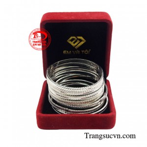 Sản phẩm được giao hàng toàn quốc.