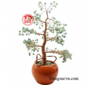 Đá Aventurine màu xanh lục được coi là một loại đá biểu tượng cho sự tươi mới và khả năng mang đến cơ hội cũng như tài lộc dồi dào cho người sở hữu.