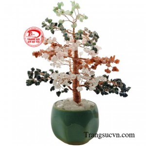 Cây đá quý nhiều màu là sự kết hợp nhiều màu sắc của các loại đá giúp cân bằng năng lượng tạo một không gian sống hài hòa, thư thái. 