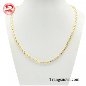 Dây chuyền nam đẳng cấp thời thượng là món phụ kiện giúp quý ông lựa chọn để giúp vẻ ngoài thêm phần hoàn hảo, lịch lãm.