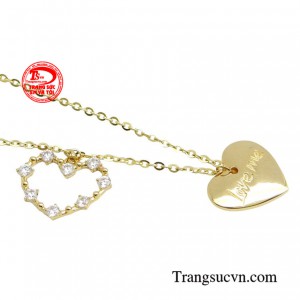 Trái tim là biểu tượng phổ quát của tình yêu, sự đam mê và lòng chung thủy.