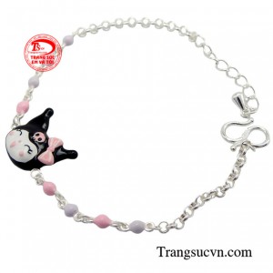 Từ lâu, mọi người đã sử dụng bạc trong đời sống, vừa hợp thời trang mà còn có nhiều lợi ích.