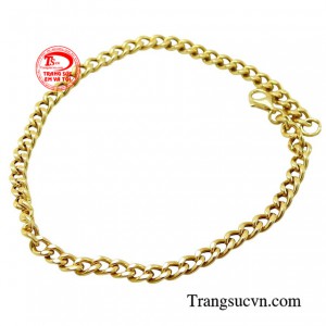 Lắc tay nam vàng ý 18k được chế tác từ vàng 18k nguyên chất, mang đến vẻ đẹp sang trọng và bền bỉ theo thời gian. 