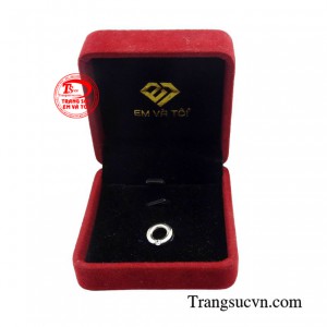 Sản phẩm được giao hàng toàn quốc.
