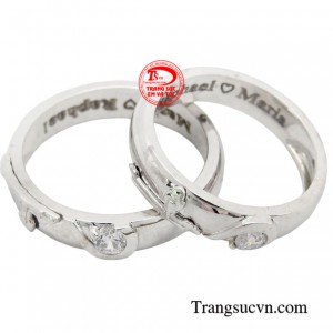 Nhẫn cưới thánh giá vàng trắng trái tim mang một ý nghĩa vô cùng sâu sắc và thiêng liêng, đặc biệt đối với những cặp đôi có đức tin tôn giáo.