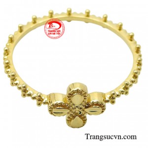 Sản phẩm hướng đến phong cách thời trang tinh tế và gu thẩm mỹ trẻ trung.