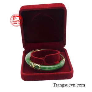 Sản phẩm được giao hàng toàn quốc.