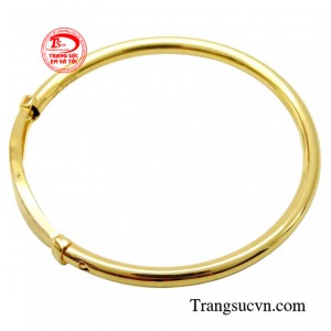 EVT luôn mang đến những mẫu vòng tay phù hợp với các bé.