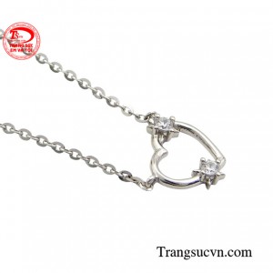 Hãy sở hữu ngay cho mình chiếc dây chuyền phù hợp với phong cách của bản thân nhé!