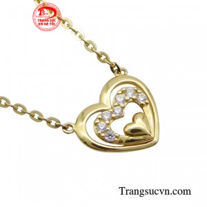 Với thiết kế này mang ý nghĩa sâu sắc về tình yêu đôi lứa tạo nên sự gắn kết bền chặt.