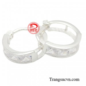 Hoa tai bạc cuốn hút nhận chế tác theo yêu cầu.