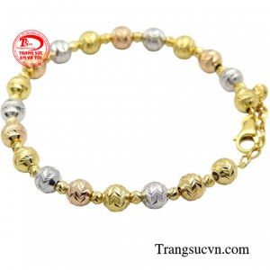 Hãy đến với trang sức Em và Tôi để lựa chọn cho mình những mẫu lắc tay đẹp nhất.