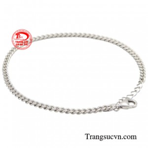 Chính vì vậy mà những cô nàng đeo trên mình chiếc lắc tay luôn cảm thấy mình tự tin và thu hút được ánh nhìn từ những người xung quanh.