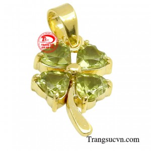 Với thiết kế đơn giản, nhẹ nhàng nhưng phù hợp với nhiều kiểu dáng phong cách và cá tính khác nhau.