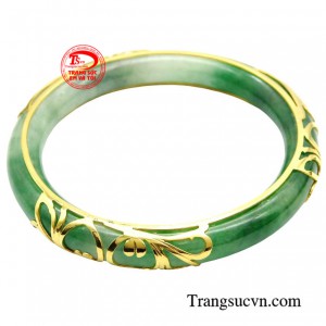 Ngày nay với sự phát triển của xã hội thì xu hướng làm đẹp của chị em càng ngày càng được quan tâm chính vì vậy mà chiếc vòng ngọc bọc vàng  đã đang được rất nhiều chị em săn lùng.