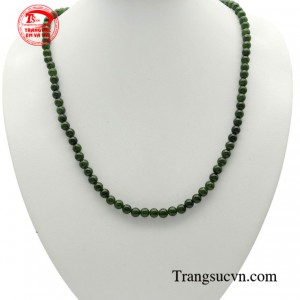 Chuỗi vòng cổ cẩm thạch may mắn được chế tác tinh tế từ đá cẩm thạch thiên nhiên tạo nên một sản phẩm hoàn mỹ mang đến vẻ sang trọng và quý phái cho người dùng.