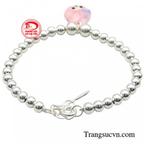 Sản phẩm chính là món quà dành tặng cho các bé vào các dịp đặc biệt như đầy tháng, thôi nôi hay các dịp sinh nhật....