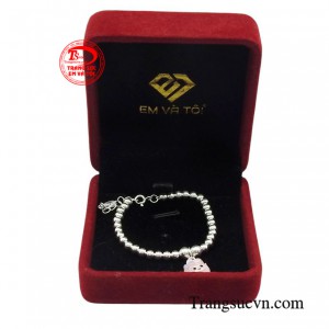 Sản phẩm được giao hàng toàn quốc.