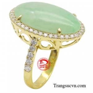 Từ xa xưa, ngọc cẩm thạch được mọi người coi như vật hộ mệnh mang lại may mắn và bìn an cho người đeo.