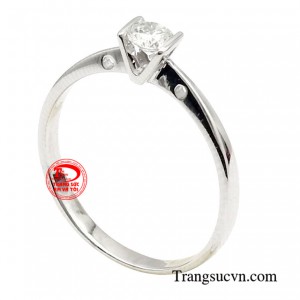 Sở hữu một chiếc nhẫn giúp đôi tay trở nên mềm mại và uyển chuyển hơn.